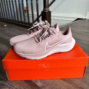 Nike Air Zoom Pegasus 38 women’s size 7